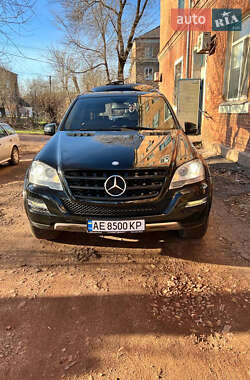 Внедорожник / Кроссовер Mercedes-Benz M-Class 2010 в Кривом Роге