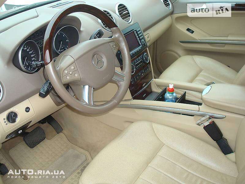 Внедорожник / Кроссовер Mercedes-Benz M-Class 2006 в Володарке