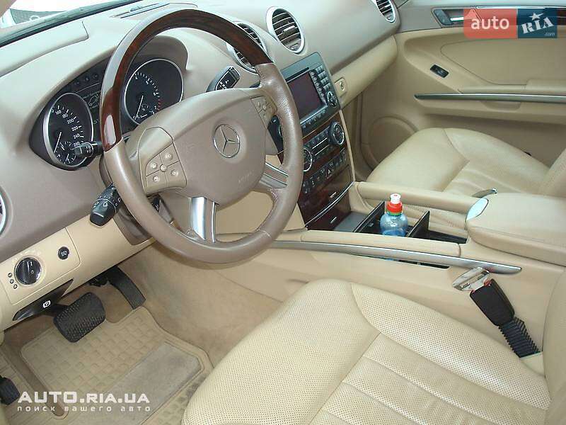 Внедорожник / Кроссовер Mercedes-Benz M-Class 2006 в Володарке