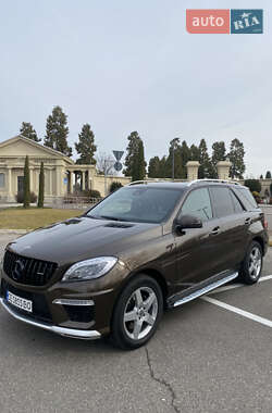 Внедорожник / Кроссовер Mercedes-Benz M-Class 2013 в Новоселице