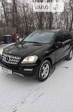 Внедорожник / Кроссовер Mercedes-Benz M-Class 2011 в Умани