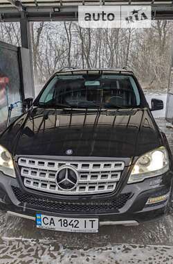 Внедорожник / Кроссовер Mercedes-Benz M-Class 2011 в Умани