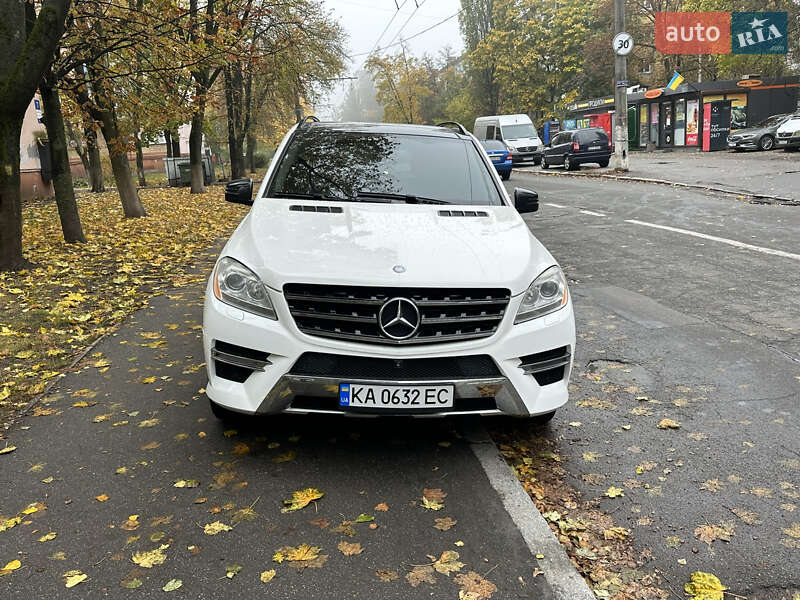 Внедорожник / Кроссовер Mercedes-Benz M-Class 2014 в Киеве
