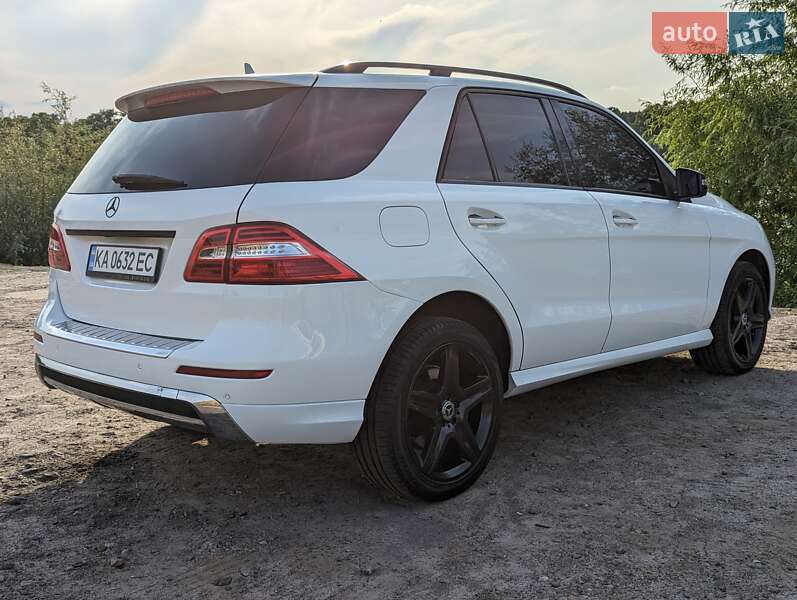 Внедорожник / Кроссовер Mercedes-Benz M-Class 2014 в Киеве