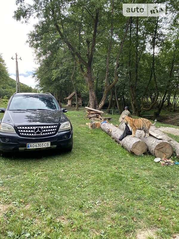 Mercedes-Benz M-Class