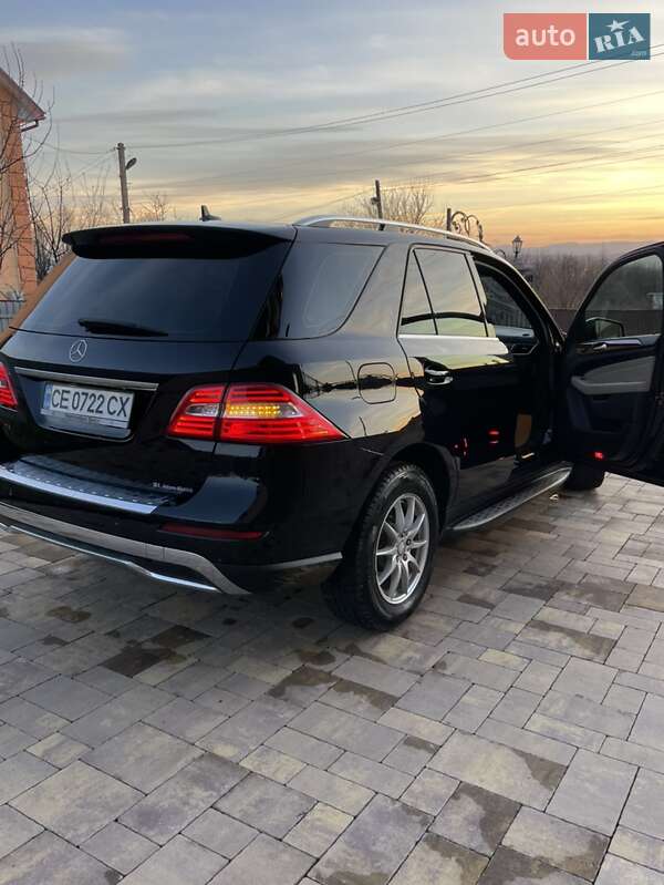 Внедорожник / Кроссовер Mercedes-Benz M-Class 2013 в Сторожинце