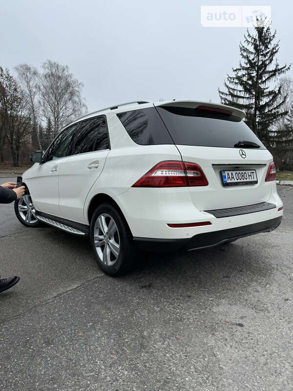 Внедорожник / Кроссовер Mercedes-Benz M-Class 2012 в Броварах