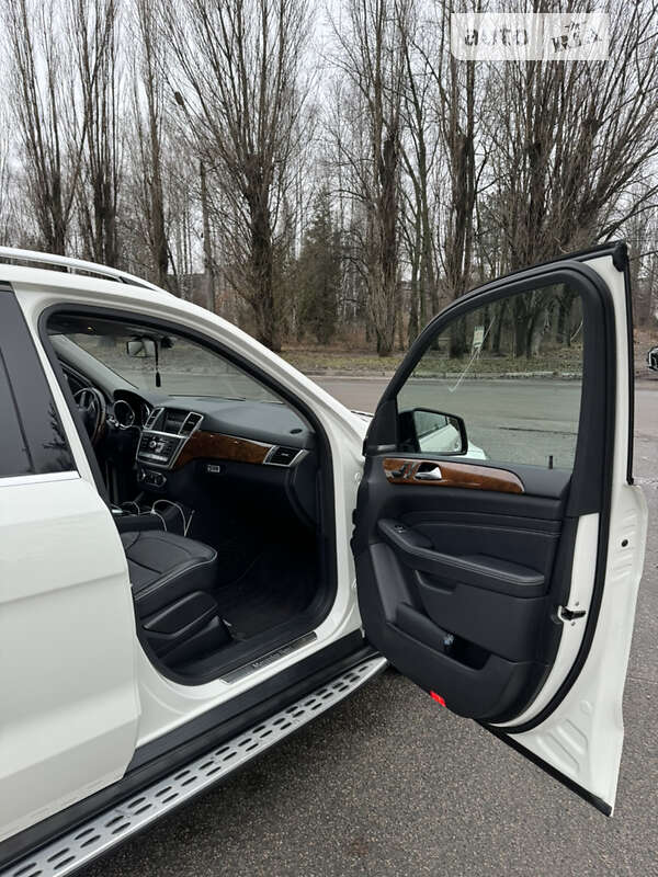 Внедорожник / Кроссовер Mercedes-Benz M-Class 2012 в Броварах