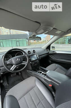 Внедорожник / Кроссовер Mercedes-Benz M-Class 2011 в Киеве