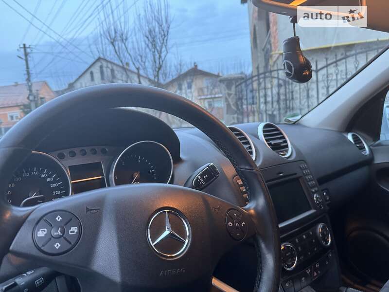 Внедорожник / Кроссовер Mercedes-Benz M-Class 2010 в Мукачево