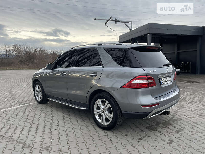 Внедорожник / Кроссовер Mercedes-Benz M-Class 2011 в Львове