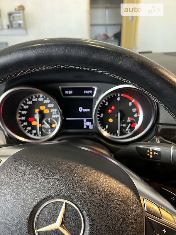 Внедорожник / Кроссовер Mercedes-Benz M-Class 2012 в Кропивницком