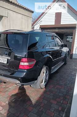 Внедорожник / Кроссовер Mercedes-Benz M-Class 2007 в 