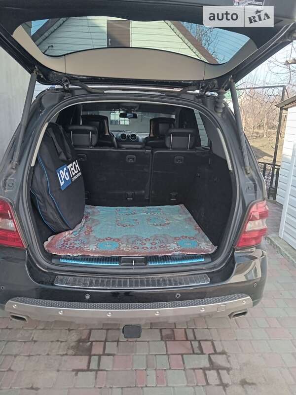 Внедорожник / Кроссовер Mercedes-Benz M-Class 2007 в Новоукраинке