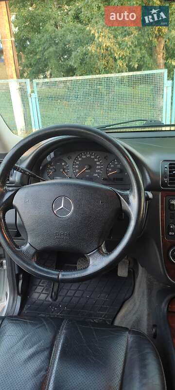Внедорожник / Кроссовер Mercedes-Benz M-Class 2004 в Киеве