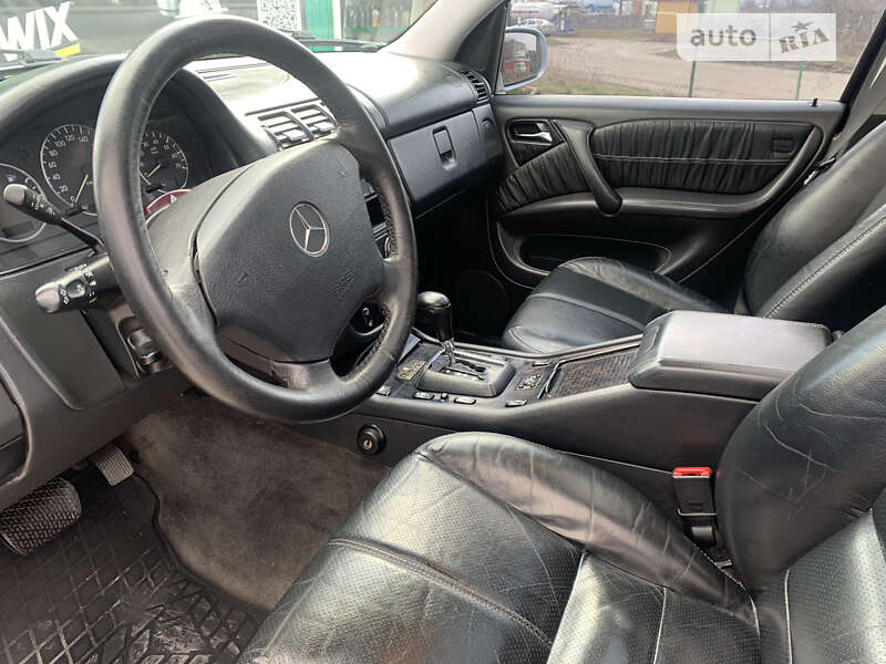 Внедорожник / Кроссовер Mercedes-Benz M-Class 2004 в Ильинцах