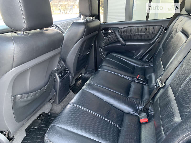 Внедорожник / Кроссовер Mercedes-Benz M-Class 2004 в Ильинцах