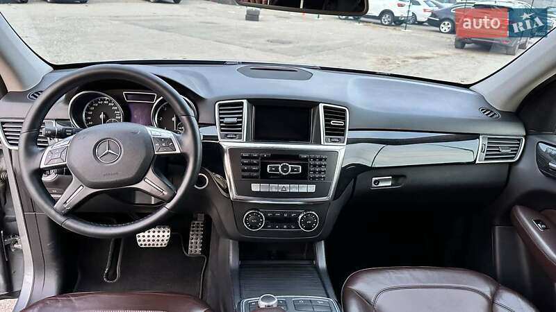 Внедорожник / Кроссовер Mercedes-Benz M-Class 2012 в Киеве