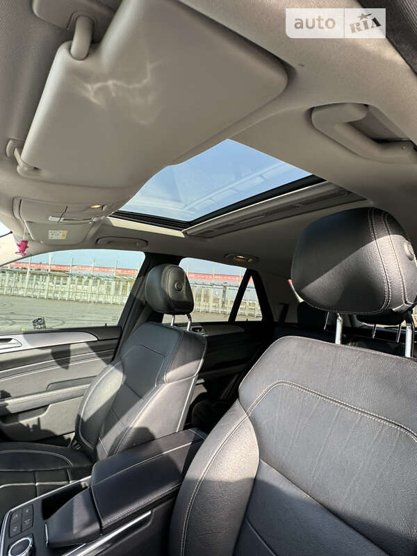 Внедорожник / Кроссовер Mercedes-Benz M-Class 2014 в Львове