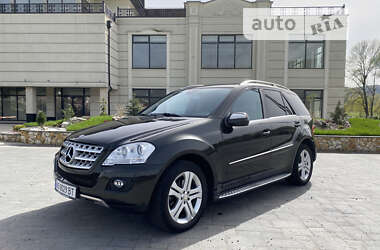 Внедорожник / Кроссовер Mercedes-Benz M-Class 2009 в 
