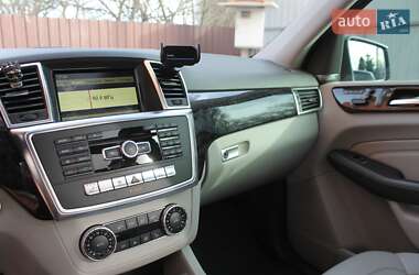 Внедорожник / Кроссовер Mercedes-Benz M-Class 2012 в 