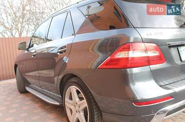 Внедорожник / Кроссовер Mercedes-Benz M-Class 2012 в 