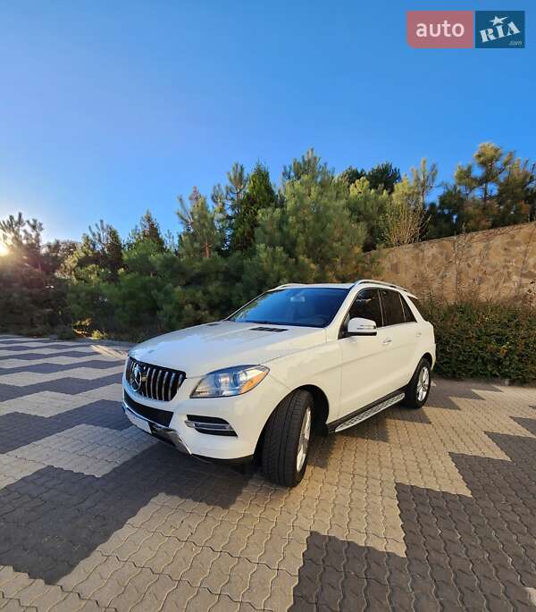 Внедорожник / Кроссовер Mercedes-Benz M-Class 2012 в Одессе