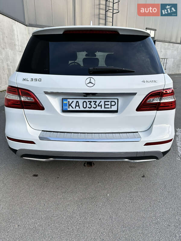 Позашляховик / Кросовер Mercedes-Benz M-Class 2014 в Києві