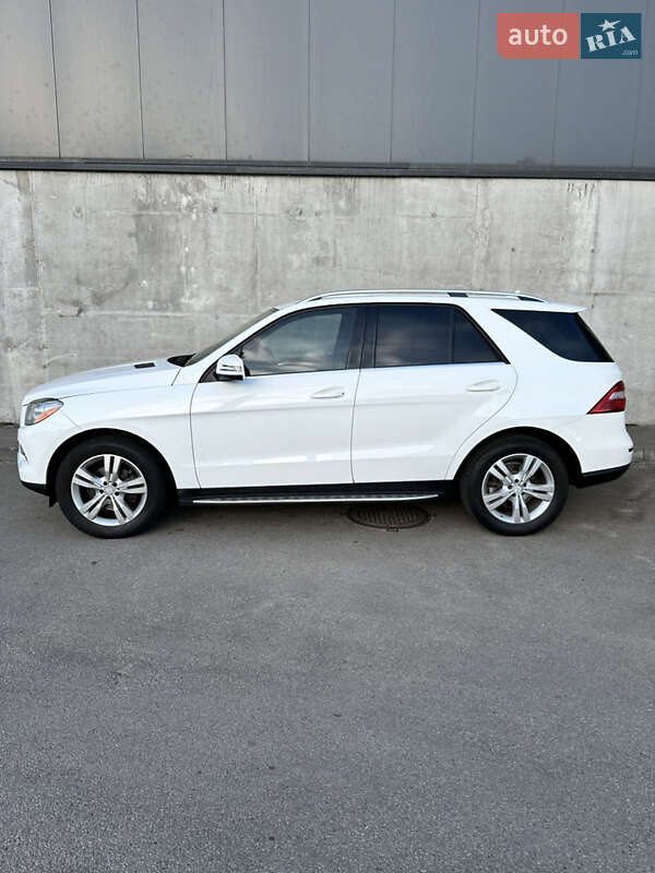 Позашляховик / Кросовер Mercedes-Benz M-Class 2014 в Києві