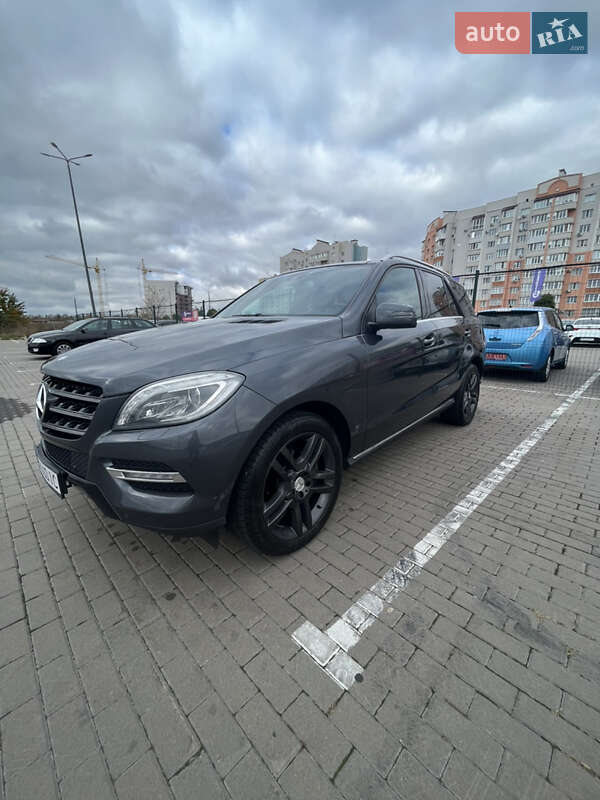Внедорожник / Кроссовер Mercedes-Benz M-Class 2012 в Виннице
