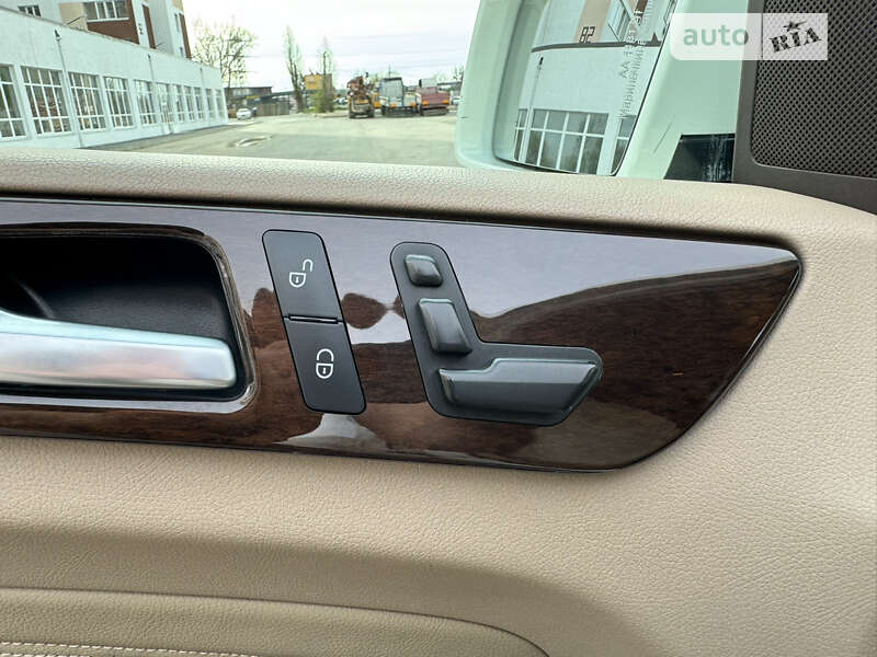 Внедорожник / Кроссовер Mercedes-Benz M-Class 2012 в Киеве