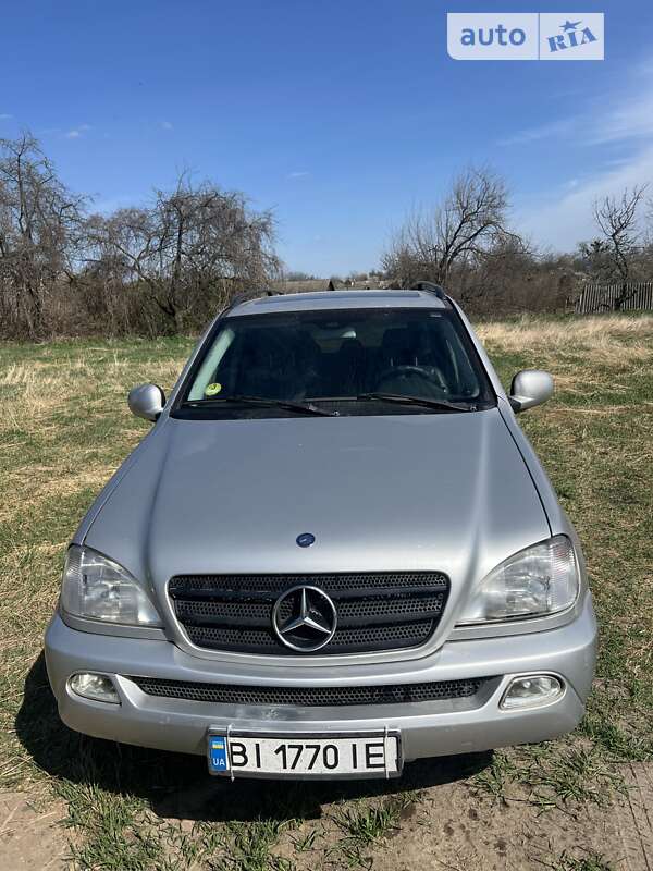 Внедорожник / Кроссовер Mercedes-Benz M-Class 2000 в Полтаве