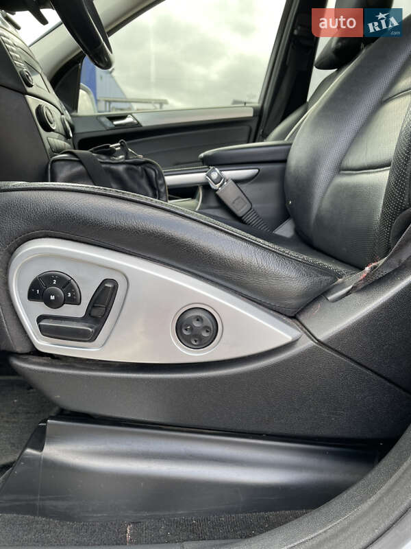 Внедорожник / Кроссовер Mercedes-Benz M-Class 2009 в Дубно