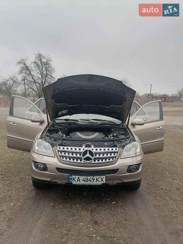 Внедорожник / Кроссовер Mercedes-Benz M-Class 2007 в Житомире
