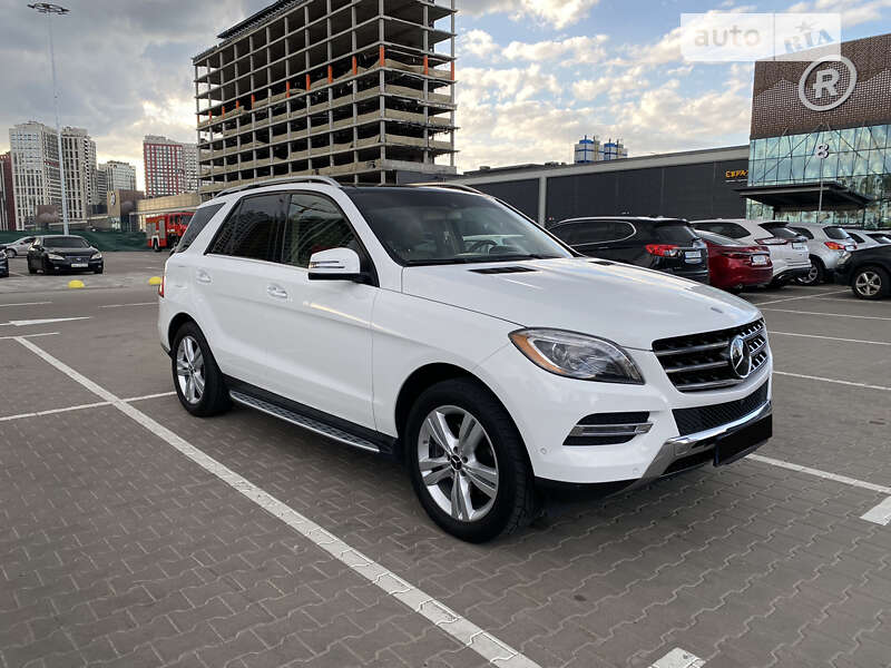 Внедорожник / Кроссовер Mercedes-Benz M-Class 2015 в Киеве