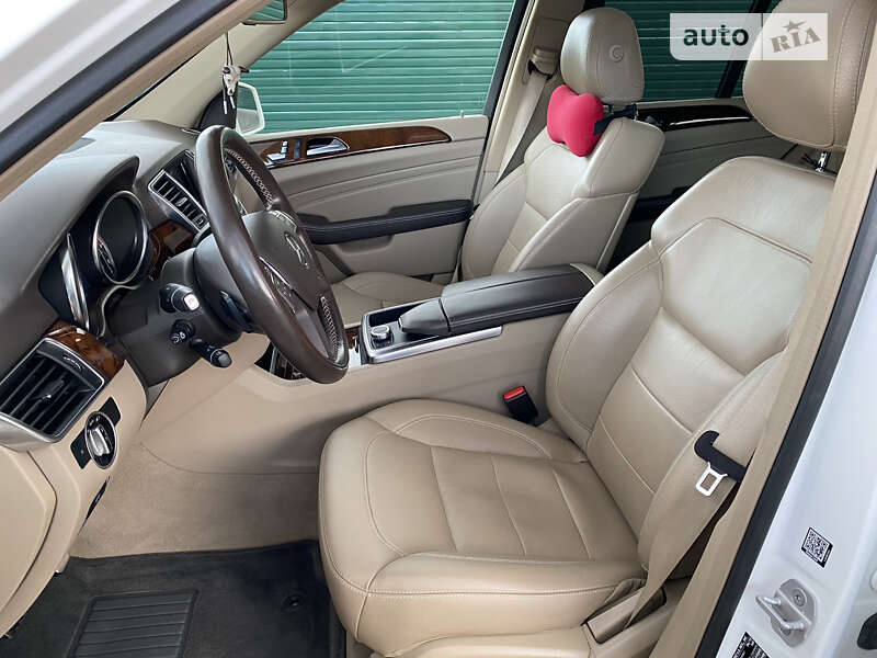 Внедорожник / Кроссовер Mercedes-Benz M-Class 2015 в Киеве