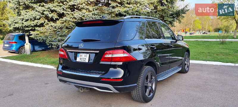 Внедорожник / Кроссовер Mercedes-Benz M-Class 2014 в Ровно