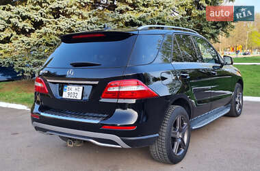 Внедорожник / Кроссовер Mercedes-Benz M-Class 2014 в 