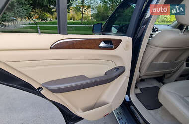 Внедорожник / Кроссовер Mercedes-Benz M-Class 2014 в 