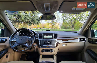 Внедорожник / Кроссовер Mercedes-Benz M-Class 2014 в 
