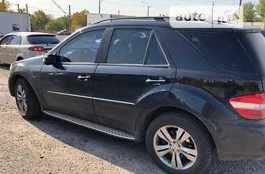 Позашляховик / Кросовер Mercedes-Benz M-Class 2008 в 