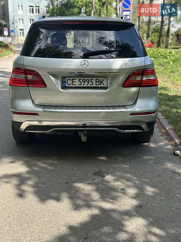 Внедорожник / Кроссовер Mercedes-Benz M-Class 2013 в Черновцах
