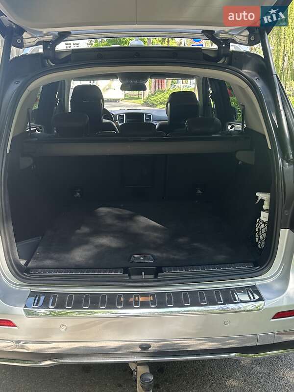 Внедорожник / Кроссовер Mercedes-Benz M-Class 2013 в Черновцах