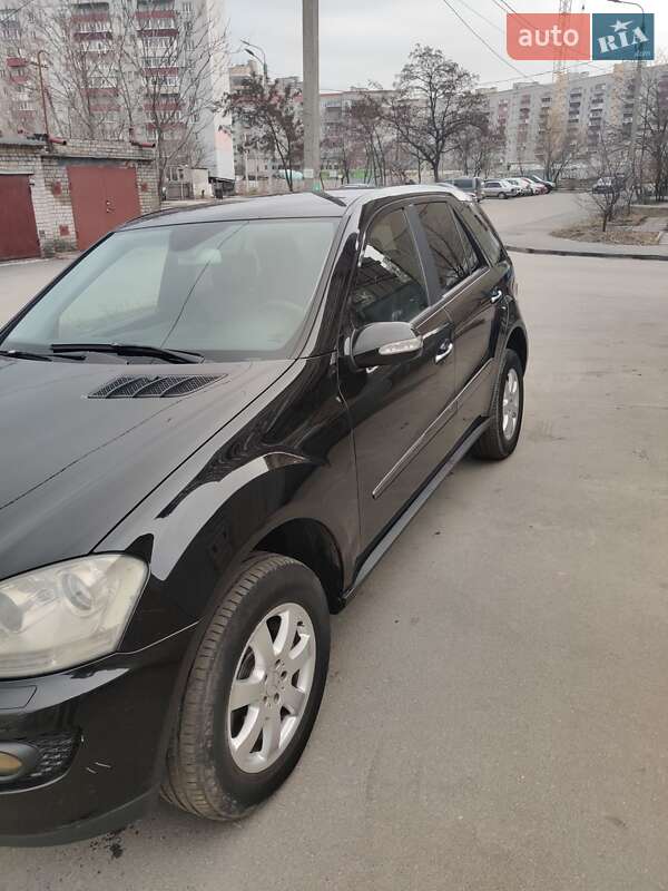 Позашляховик / Кросовер Mercedes-Benz M-Class 2006 в Дніпрі