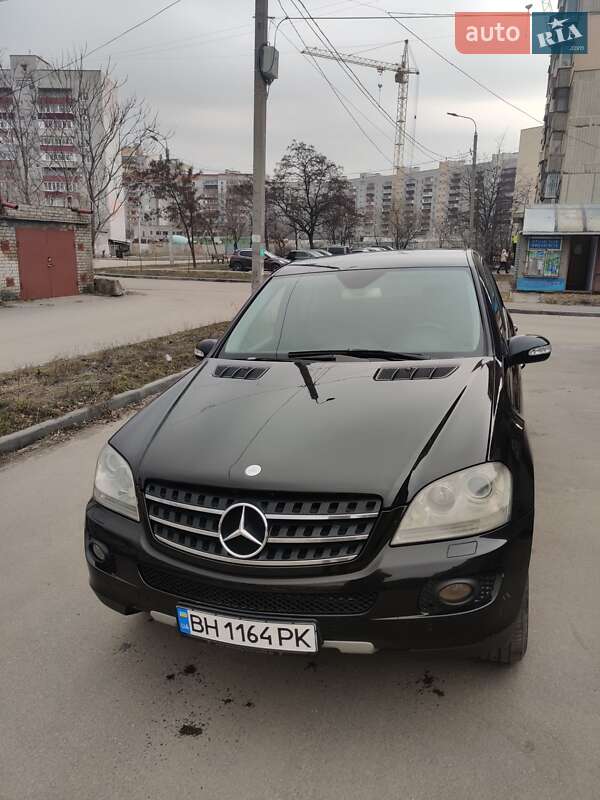 Mercedes-Benz M-Class 2006
