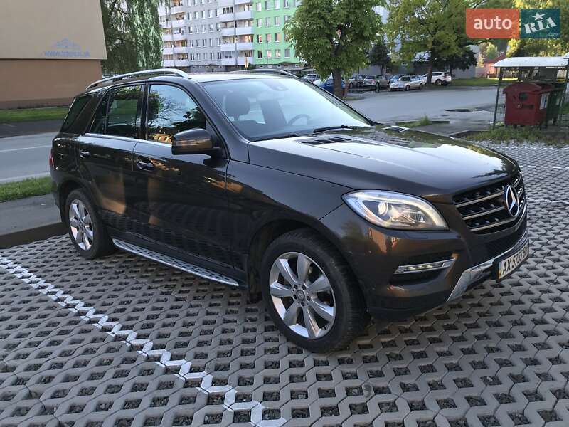 Позашляховик / Кросовер Mercedes-Benz M-Class 2013 в Ужгороді