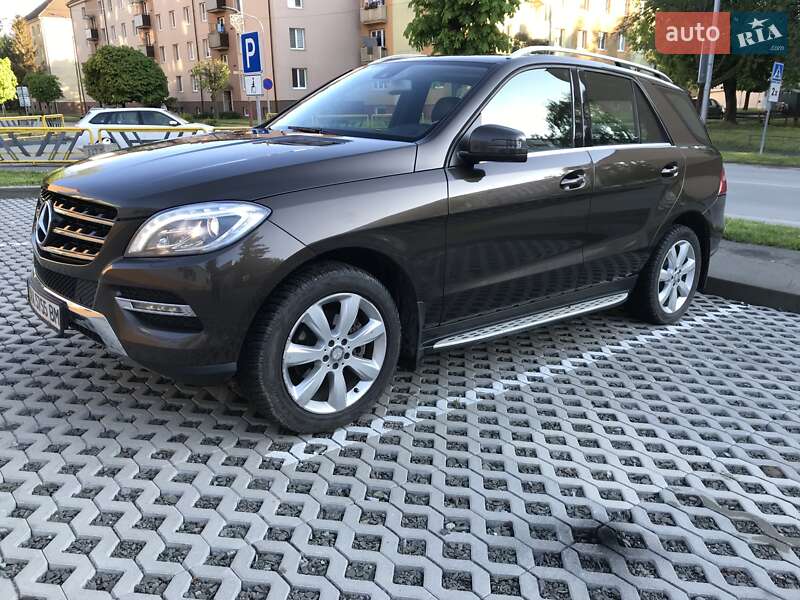 Позашляховик / Кросовер Mercedes-Benz M-Class 2013 в Ужгороді