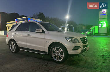 Внедорожник / Кроссовер Mercedes-Benz M-Class 2011 в 
