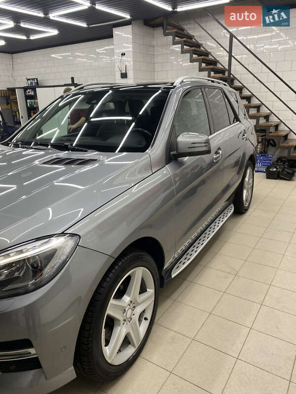 Внедорожник / Кроссовер Mercedes-Benz M-Class 2013 в Ивано-Франковске