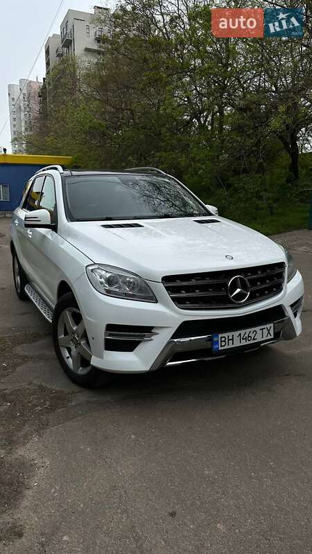 Позашляховик / Кросовер Mercedes-Benz M-Class 2013 в Одесі
